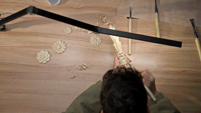 โคมไฟตั้งโต๊ะแบบเต็มสเปกตรัม